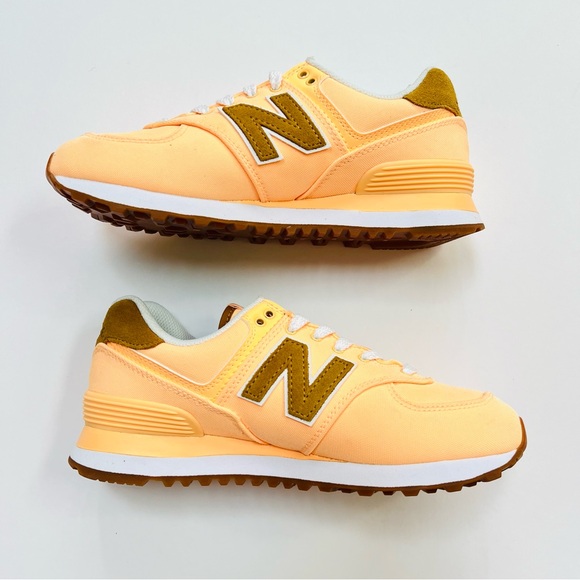 New Balance 574 - Picture 6 of 8